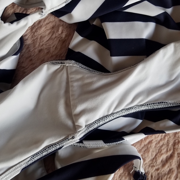 aerie navy and white swim suit with side cut outs - Picture 3 of 4